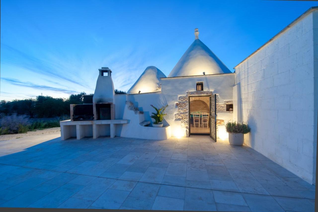 オストゥーニ Trullo Amelieヴィラ エクステリア 写真